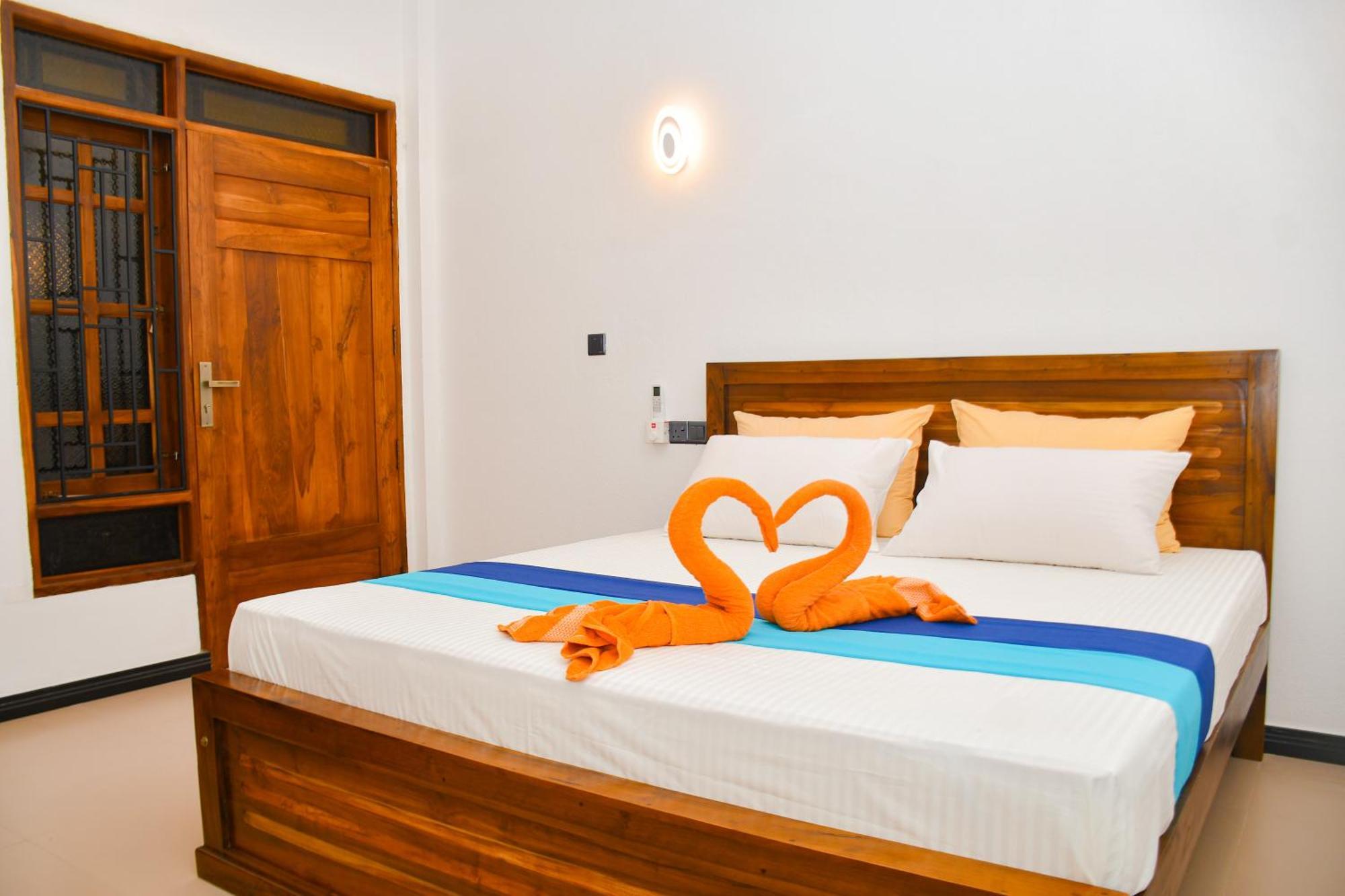 アルガムベイ Ocean Grace Bed & Breakfast エクステリア 写真