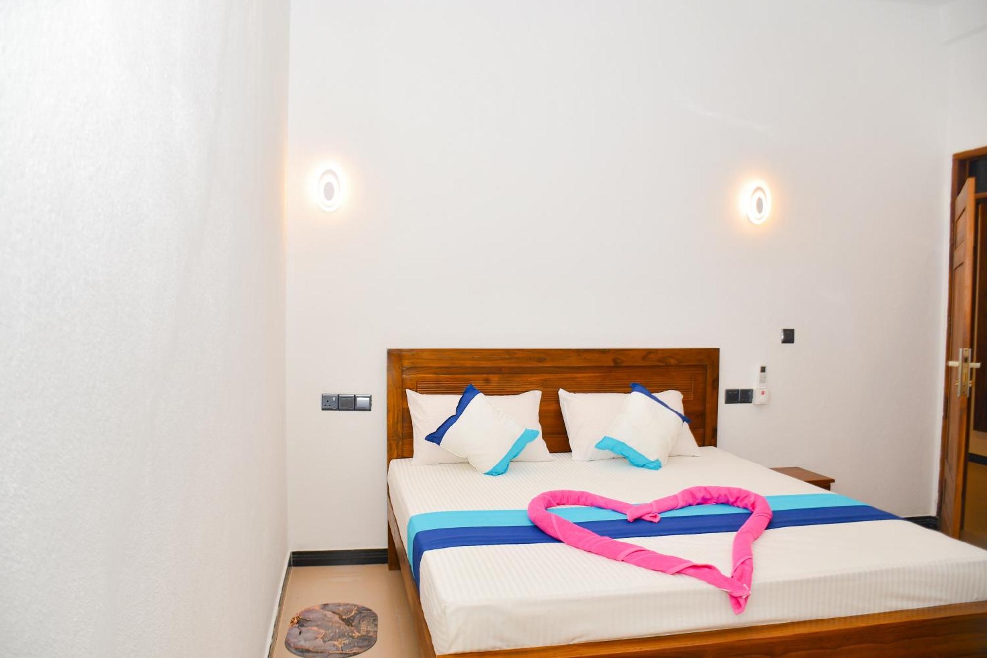 アルガムベイ Ocean Grace Bed & Breakfast エクステリア 写真
